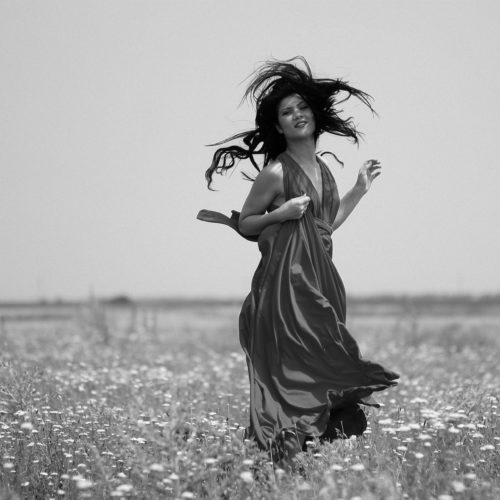 girl-1521917_1920